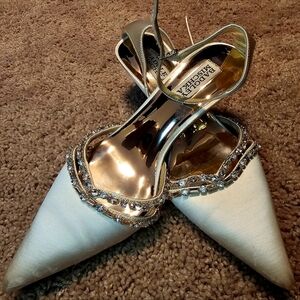 Badgley Mischka Zendaya Gemstone-Embellished Kitten Heel - Ivory